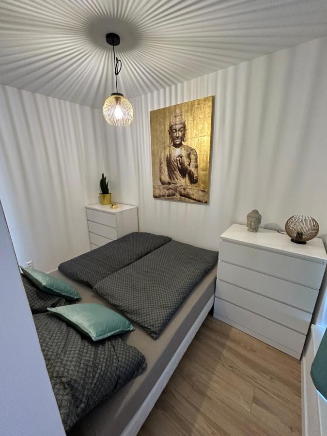 Cozy 1-Bedroom Condo Miloslavov Luaran gambar